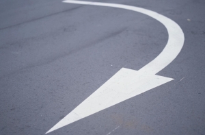 Парламентский секретарь Минземледелия [наездила на 15 тысяч латов]