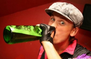 [Пьющих подростков] будут штрафовать на 50 латов