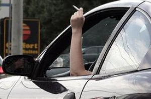 [Латвийцы экономят на обслуживании] автомобилей