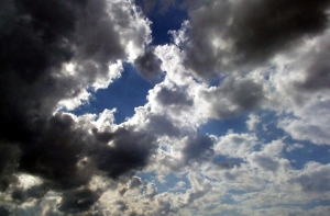 В ближайшие дни [погода будет в основном облачная]