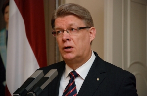 [Затлерс прервал отпуск] из-за переговоров с МВФ