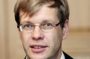 [Цилинскис бросил «тевземцев»] и вступил в Visu Latvijai!