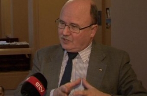 Эстонский депутат в рабочее время [позировал для Playboy]