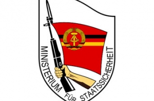 17 тысяч немецких госслужащих [оказались бывшими агентами «Штази»]