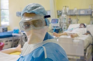 От свиного [гриппа в Японии погиб] человек