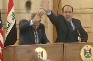 [Журналиста, бросившего ботинки] в Буша, освободят досрочно