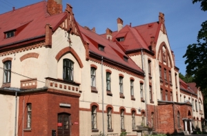 Больница Страдиня винит в финансовых трудностях [тарифы на медпомощь]