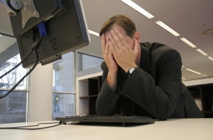 [Латвийцы пессимистично смотрят] на состояние экономики