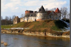 В Бауске полиция [разогнала пикет] и освободила мосты (дополнено)