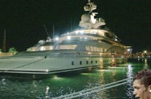 Абрамович завоевал титул [обладателя самой большой яхты в мире]