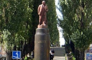 Киевского Ленина исключили [из списка памятников национального значения]