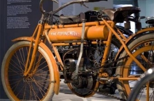 В Германии появился [мотоцикл «Летающая Меркель»]