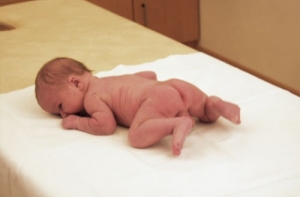 [Матерям разрешат анонимно отказаться] от новорожденных