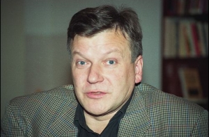 Политолог: Уход «народников» [в оппозицию - хитрый расчет]