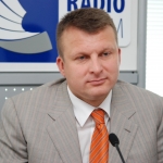 Шлесерс: [через Даугаву должен быть построен] высокий мост