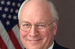 Ричарду Чейни [сделают операцию на позвоночнике]