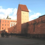 Рижане обеспокоены [ремонтом городской стены в Старой Риге]