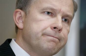 Руководству Банка Латвии снимут [15% зарплаты]