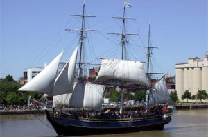 В Шотландии ограбили [фрегат из «Пиратов Карибского моря»]