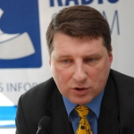 Министр: [разговоры о девальвации] неуместны