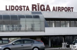 [Из-за густого тумана аэропорт «Рига»] ограничил воздушное сообщение