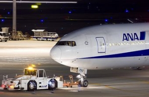 Японская авиакомпания [отправит пассажиров в туалет перед посадкой]