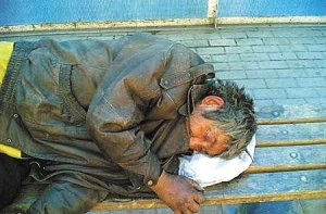 В октябре [в Риге замерзли два человека]