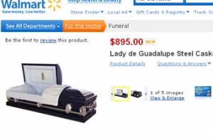 Крупнейшая торговая сеть в мире [начала торговать гробами]