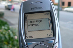 Водителя автобуса в Швеции [уволили за написание SMS за рулем]