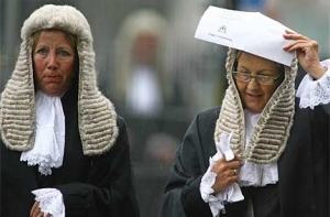 Судьям могут урезать зарплату [еще на 12%]