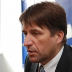 Кампарс: [Службе госдоходов нужна] свежая кровь