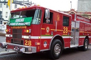 Перуанцы избили [пожарных за опоздание]