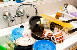 Китайская полиция искала на работу [посудомойку с высшим образованием]