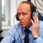 Вешняков: Все больше людей [уезжают из Латвии в Россию]