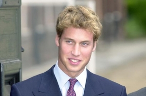 Букингемский дворец: Принц Уильям [не перенимает дела у королевы]