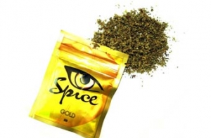 В России приравняют [курительные смеси к наркотикам]