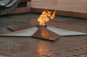 Вечный огонь [перевезут от Кремля на Поклонную гору]