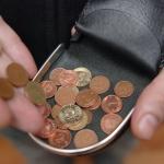 Незаконные [удержания с пенсий начнут] выплачивать в апреле