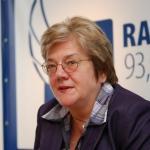 Политолог: [Удивительно, что премьеру доверяет так много людей]