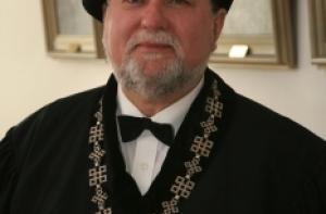 Проректор: [вузов много в Риге], в регионах их нет