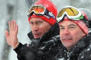 Путин и Медведев [поехали кататься на лыжах]