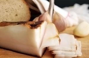 Украина испытывает дефицит сала