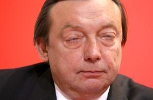 Бельгийский министр [пришел на заседание пьяным]