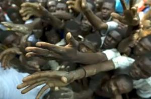 В Сенегале сократили зарплату – помогли гаитянам