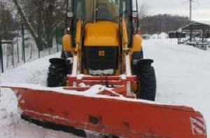 Снег значительно [осложнил парковку в Риге]