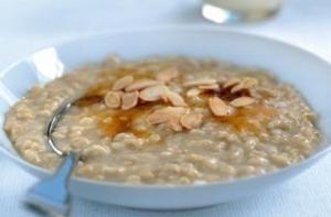 Англичане [в холода стали больше налегать] на овсянку