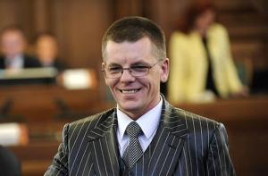 Репше: Буду ходить в кожаном костюме [до лета]