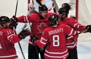 В 1/4 финала турнира по хоккею Россия сыграет с Канадой