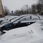 Снег парализовал движение в Риге