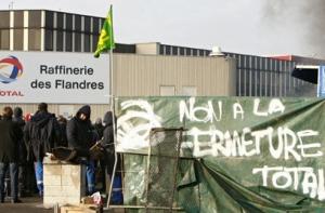 Рабочте Total во Франции захватили завод